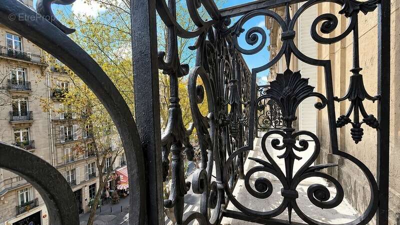 Appartement à PARIS-7E