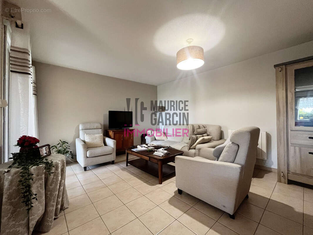 Appartement à L'ISLE-SUR-LA-SORGUE