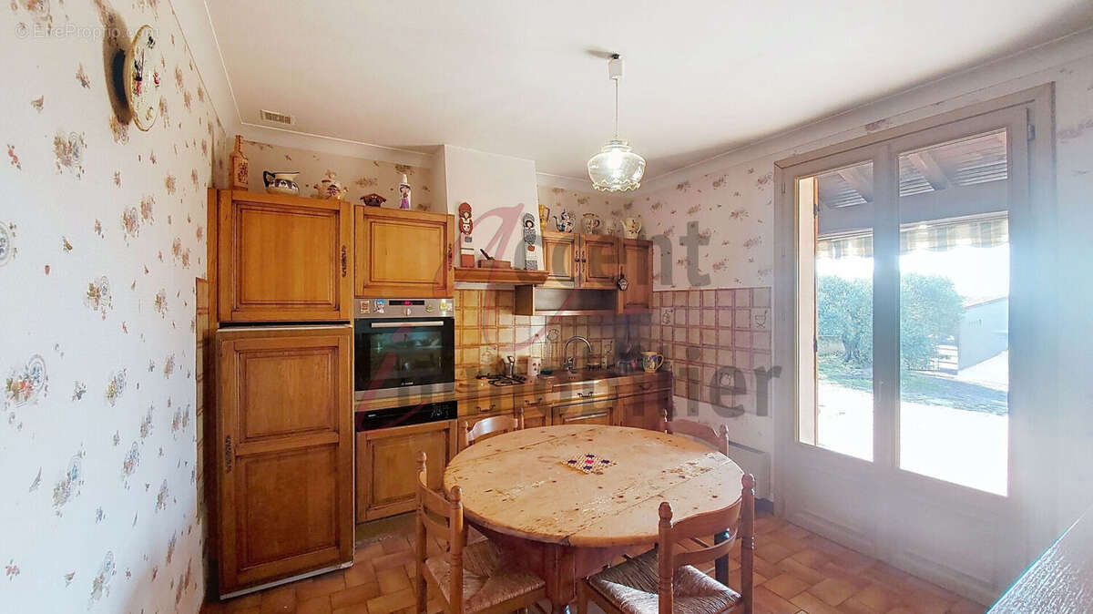 Maison à CHATEAURENARD