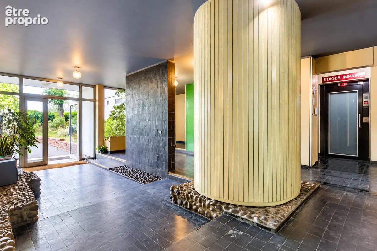 Bagnolet 4 pièces de 90m² - loggia - triple exposition - à réinventer - photo 3
