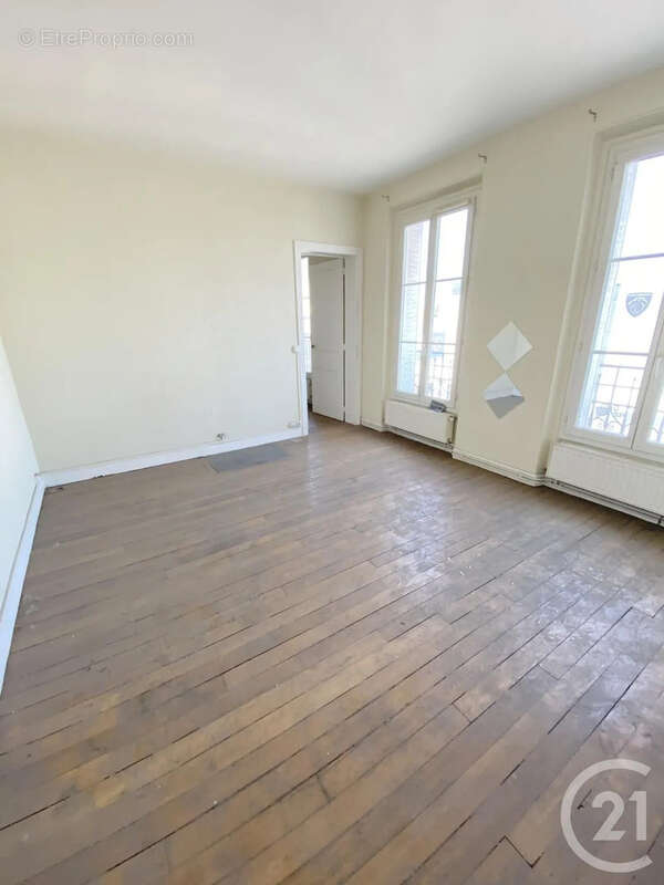Appartement à SAINT-MAUR-DES-FOSSES