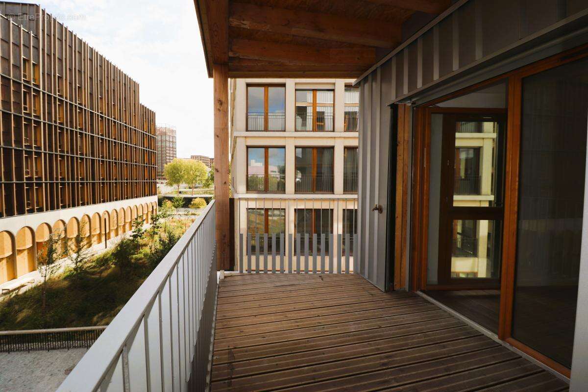 Appartement à L'ILE-SAINT-DENIS