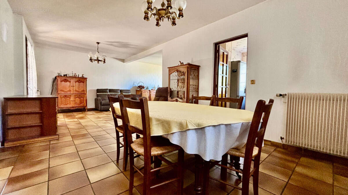 Maison à CORBEIL-ESSONNES