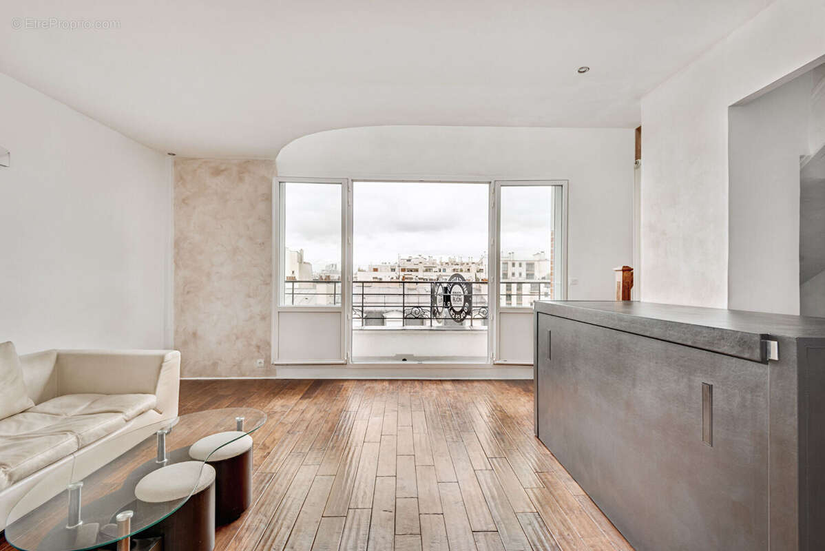 Appartement à PARIS-15E