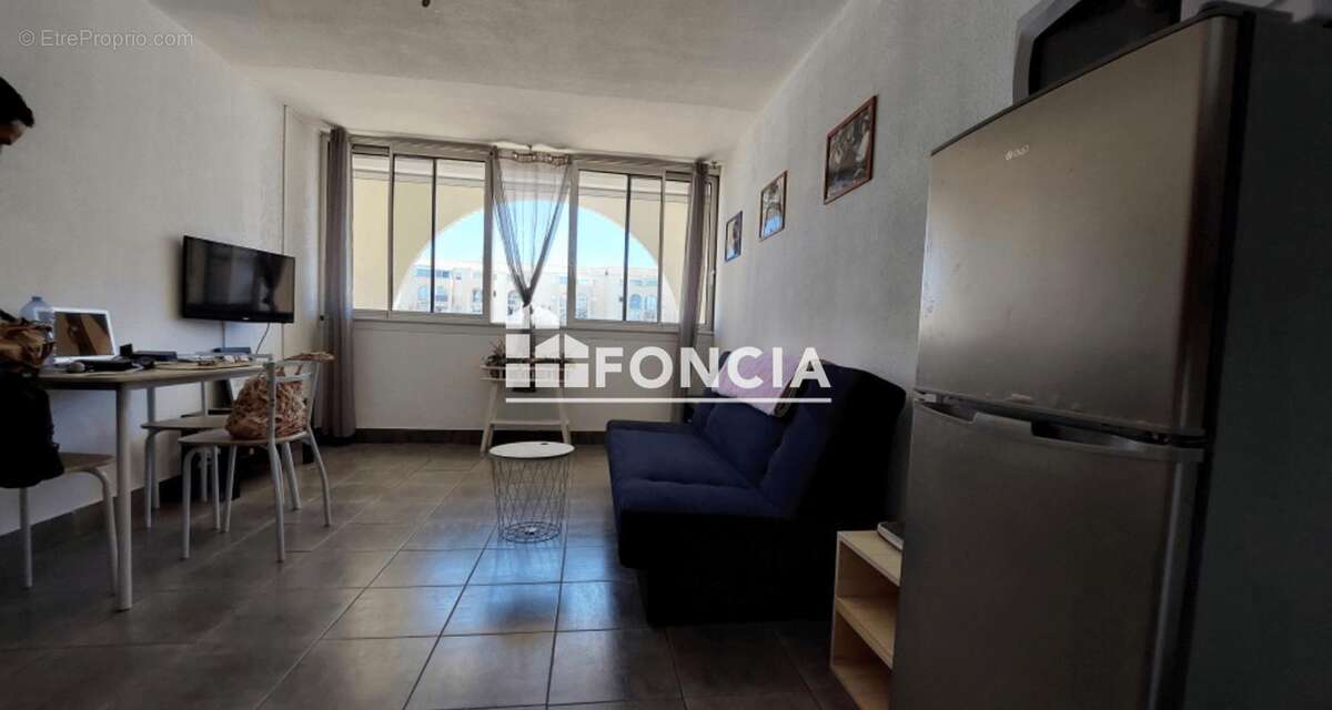 SETE - Quartier Les quilles appartement T1bis- parking - photo 2