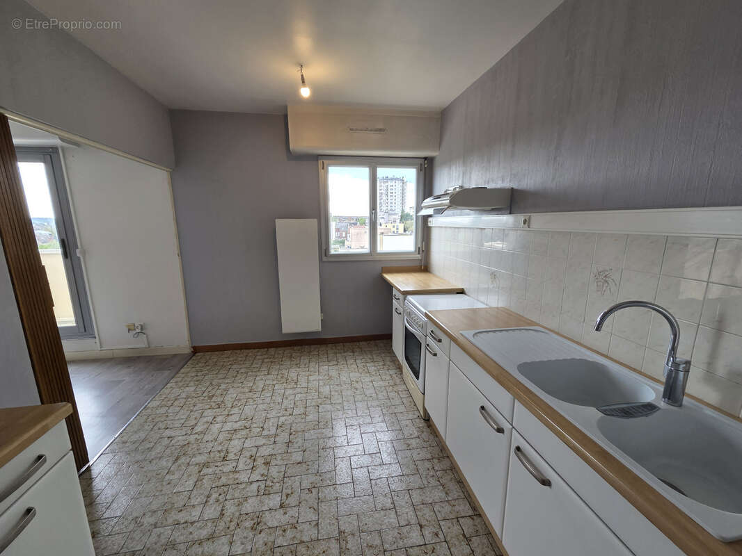 Appartement à CHARLEVILLE-MEZIERES