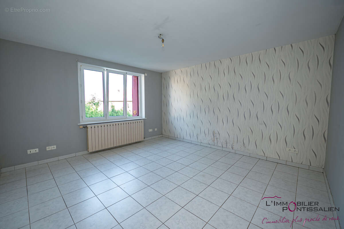 Frasne : t3 avec garage - photo 13
