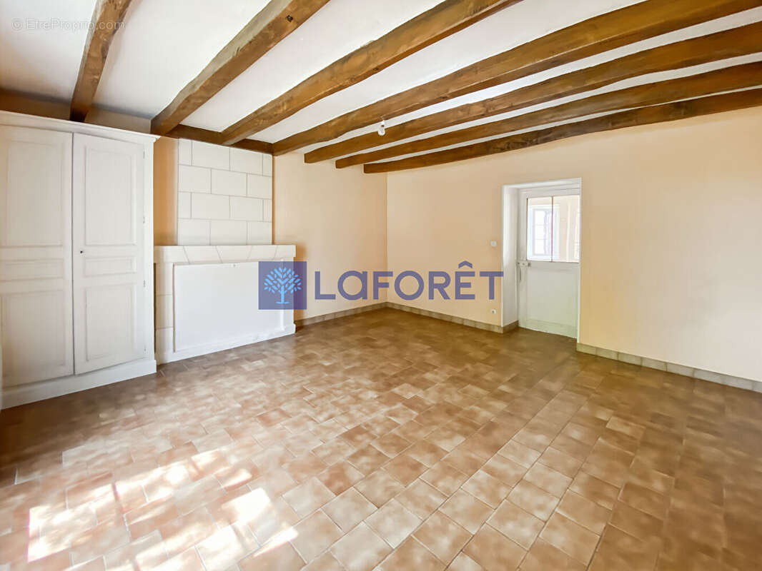 Maison ancienne Crouzilles 5 pièce(s) 115 m2 - photo 3