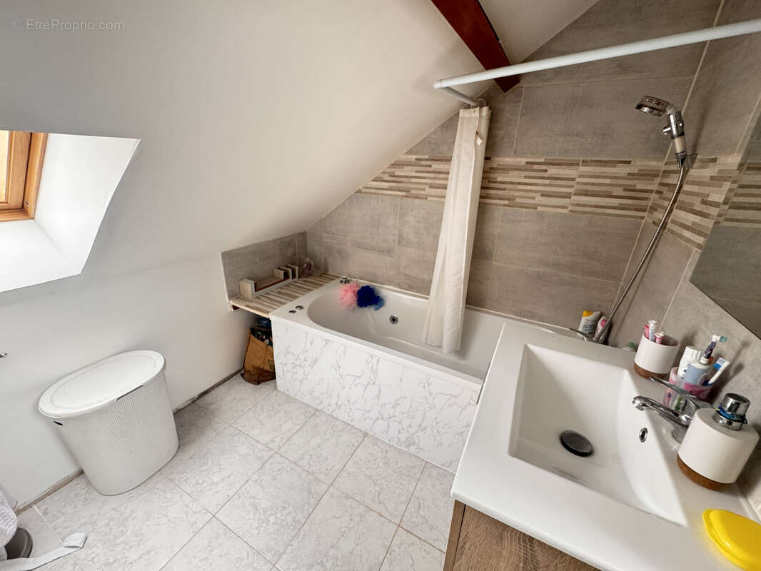 Maison à AUNAY-SOUS-AUNEAU