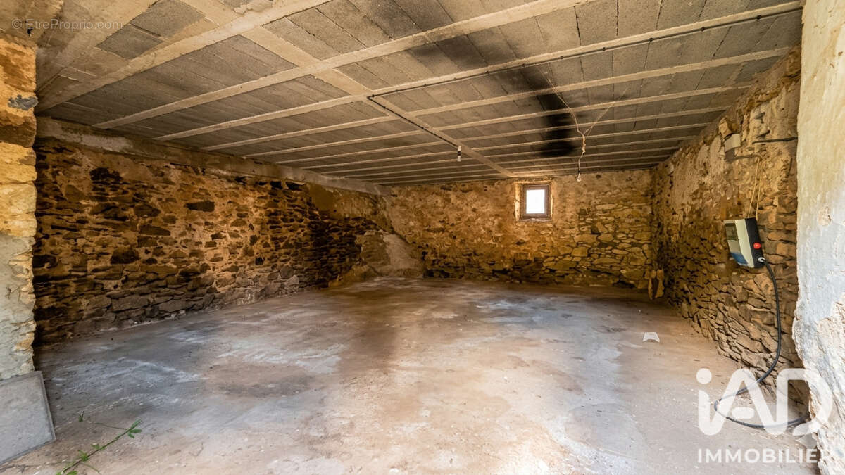 Maison 180 m² à Peux-Et-Couffouleux  - photo 8