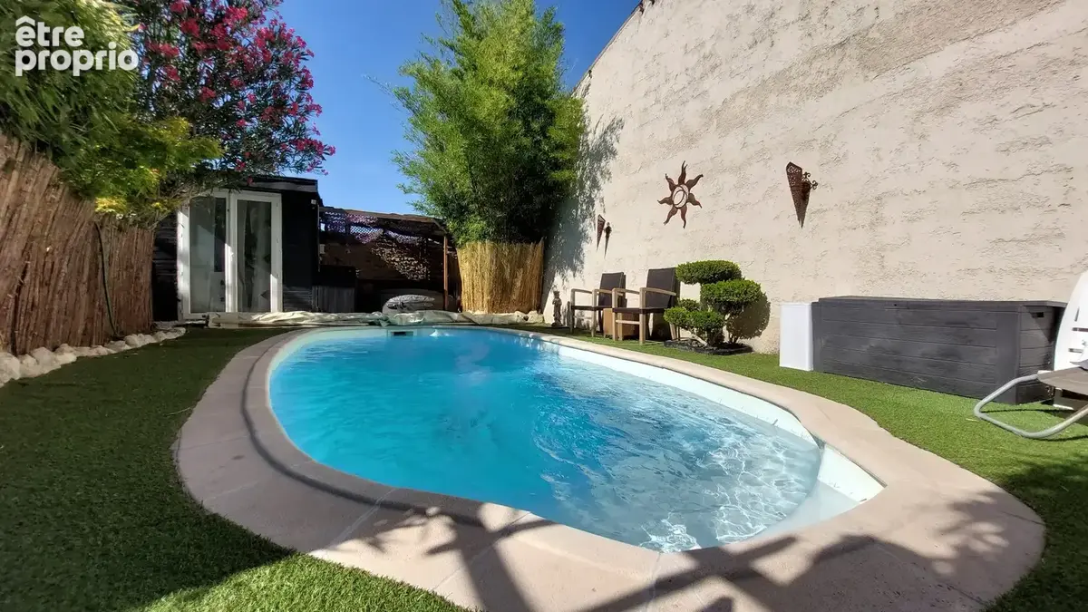 Maison 385 m² à Courthezon  - photo 2
