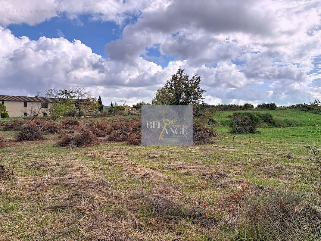 Terrain à VAGNAS
