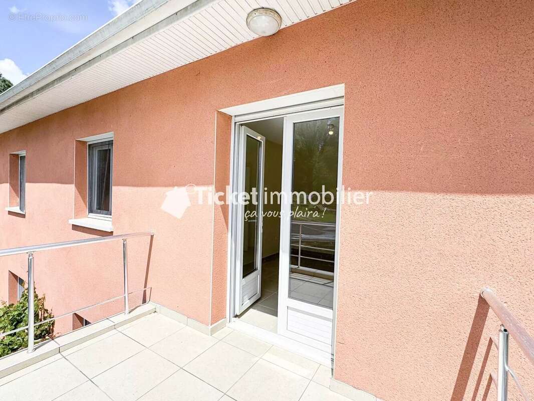 Appartement à CORNEBARRIEU