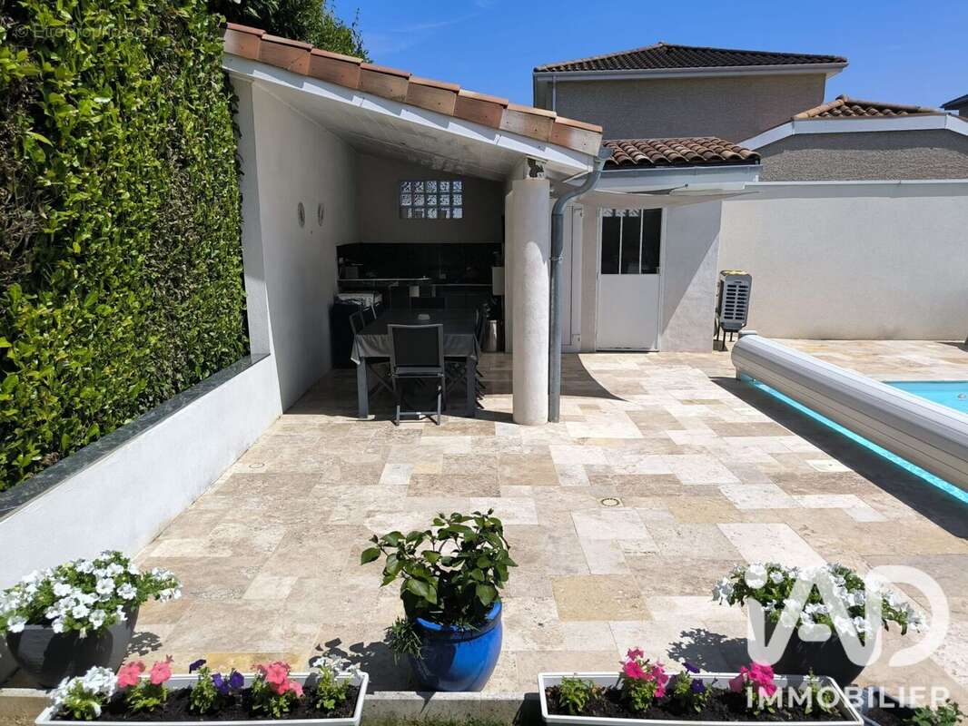 Photo 4 - Maison à JONS