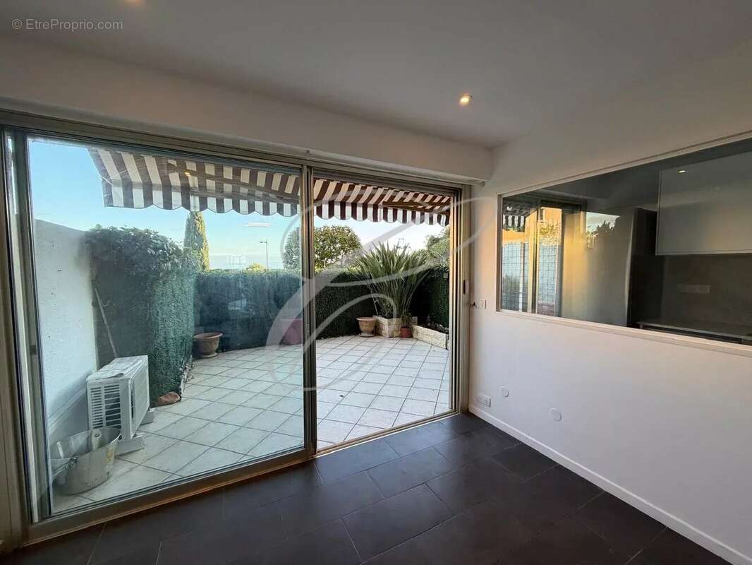 Appartement à ROQUEBRUNE-CAP-MARTIN