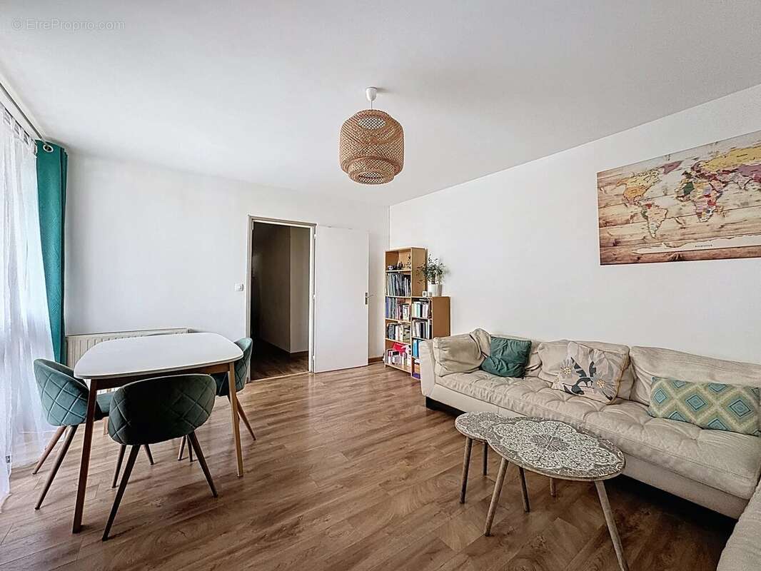 Appartement à ELANCOURT