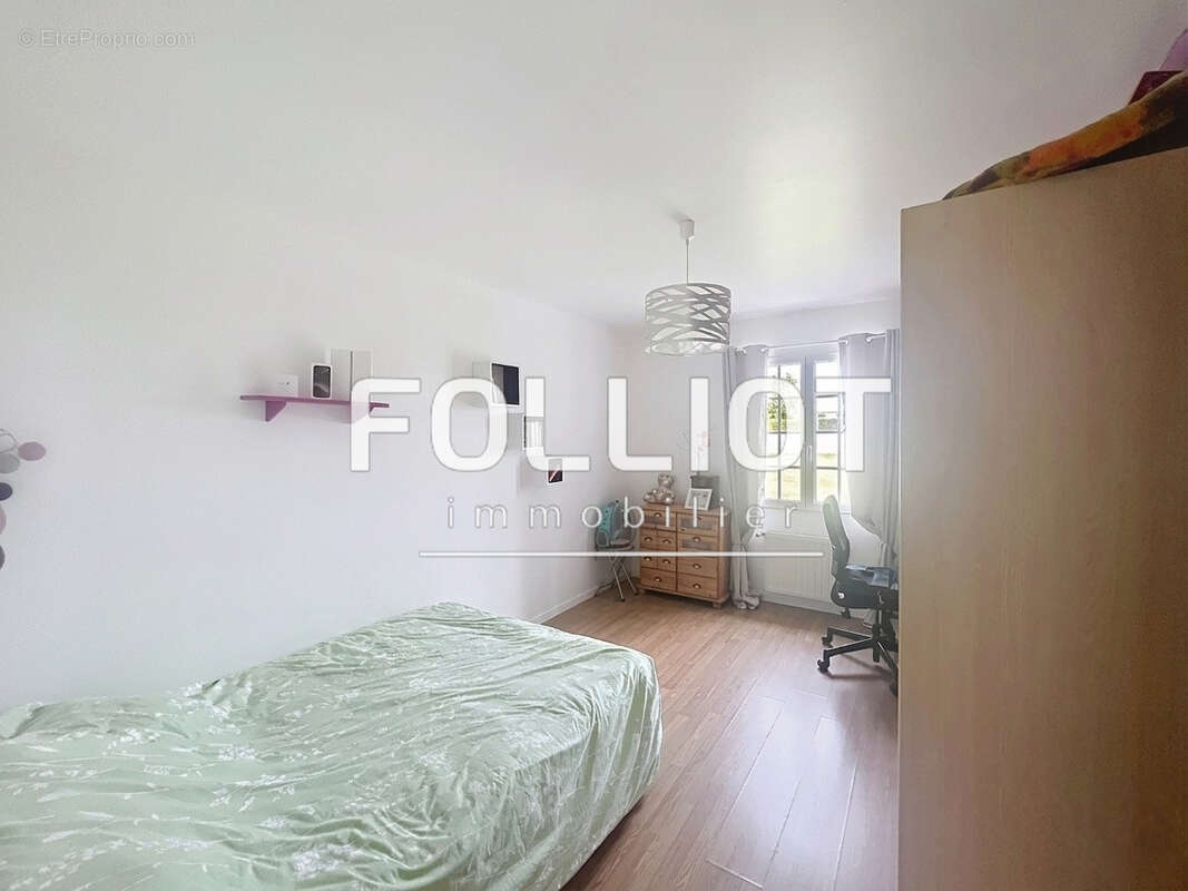 À vendre Maison récente à Subles - 7 pièces, 172 m² - photo 10