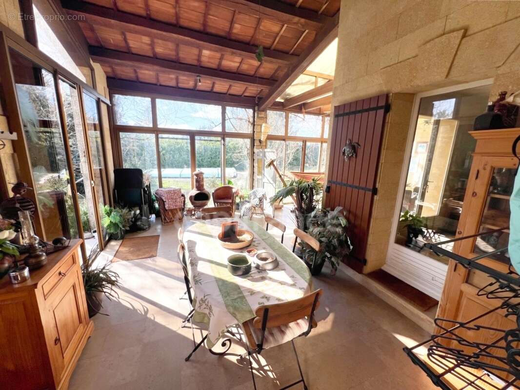 À vendre Villa d’Exception à Reillanne (04110) – 120 m², 5 Pièces, 4 Chambres, Piscine 10x5, Terrain Clos 9 000 m², Calme Absolu - photo 8