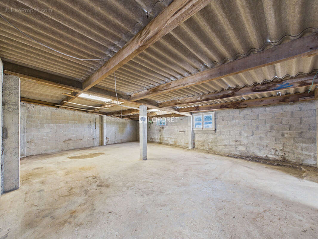 Maison LOCTUDY 14 Pièces 262 m² - photo 15