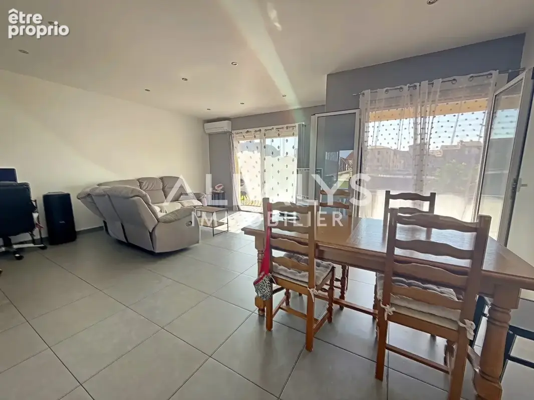 A deux pas du centre ville de Libourne - Magnifique Appartement avec terrasse et garage. - photo 4