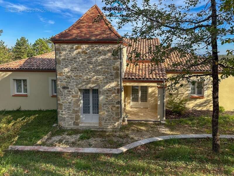 Maison à MAUROUX