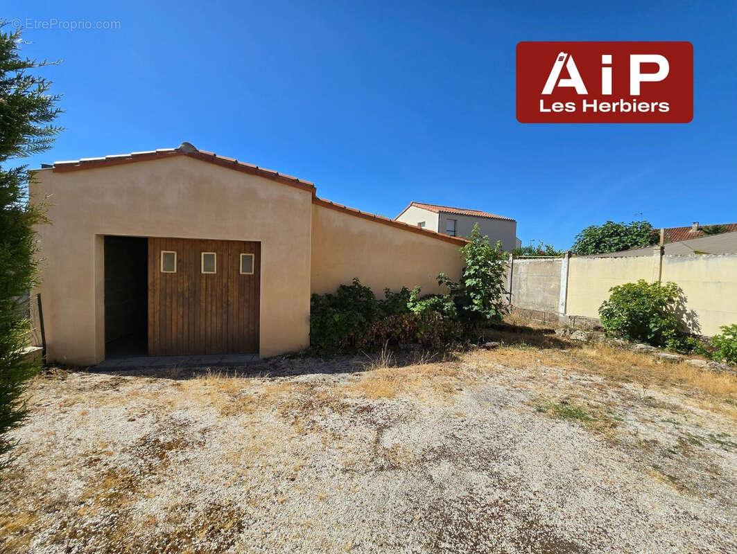 Maison à LES HERBIERS