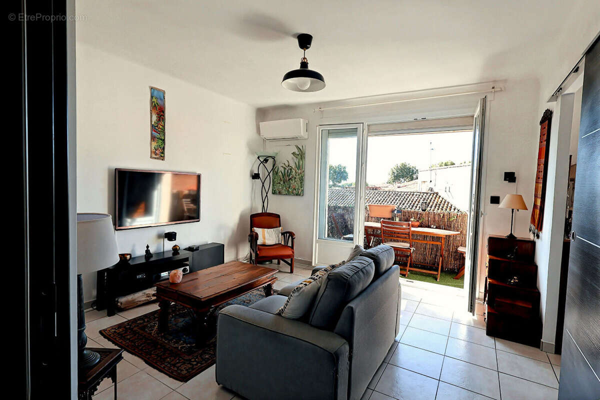 Appartement à MAUGUIO