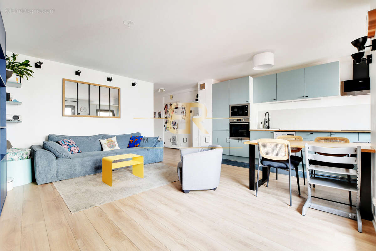 Appartement à PARIS-18E