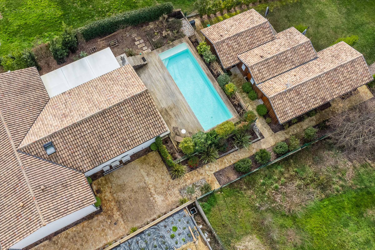 Maison à SAINT-SULPICE-ET-CAMEYRAC