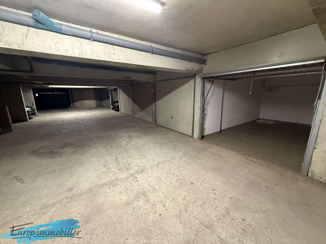 Garage sécurisé dans le centre de Canet Plage - photo 2