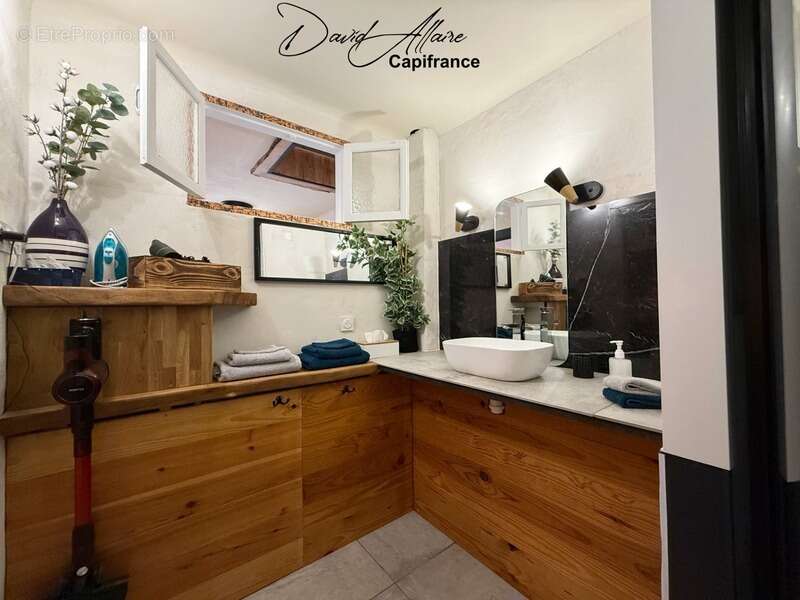 Appartement à LARAGNE-MONTEGLIN