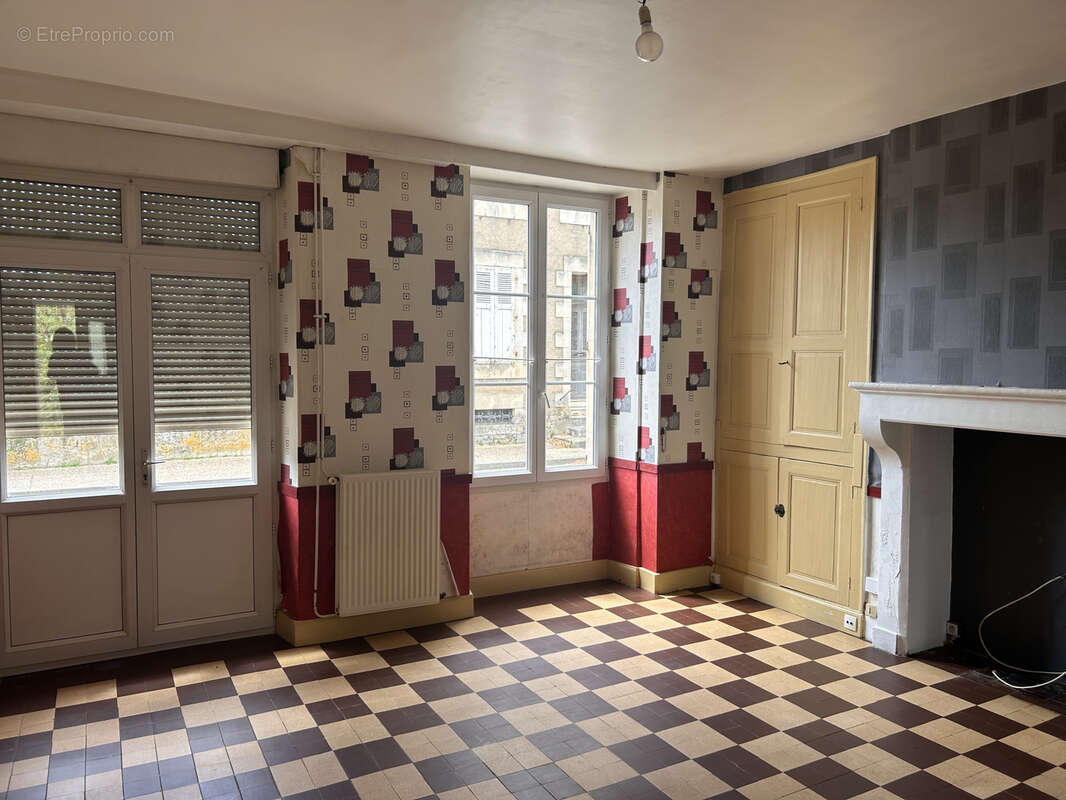 A VENDRE - Maison 5 pièces avec jardin et dépendances à Prissac - photo 16