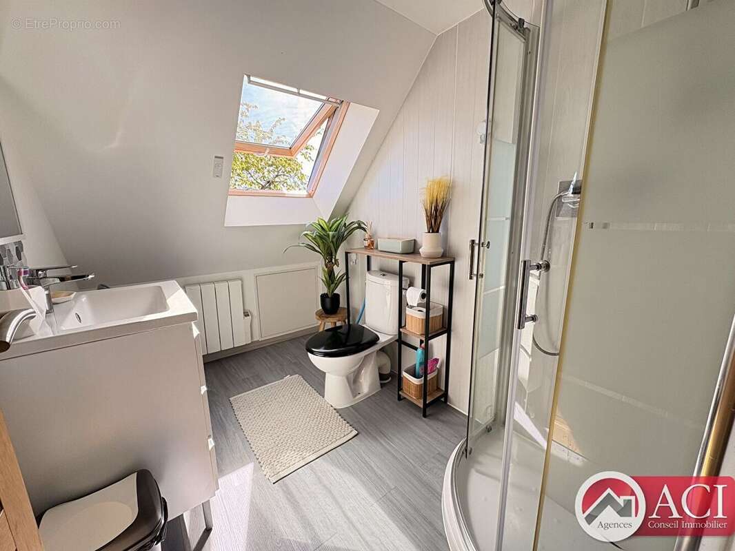 Maison à Meru (60110) - photo 8