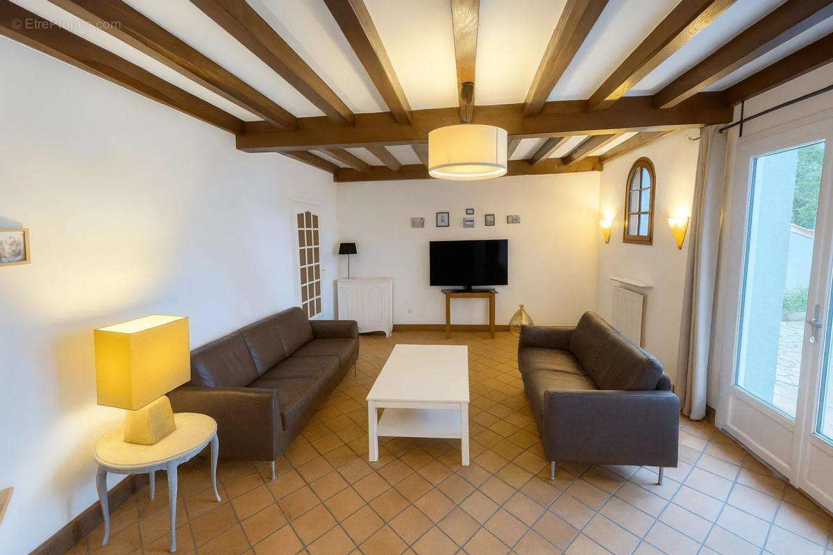 Maison à SAINT-MAURICE-LA-CLOUERE