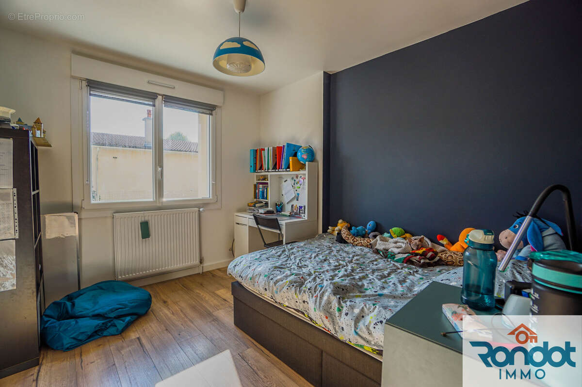 Maison à IS-SUR-TILLE