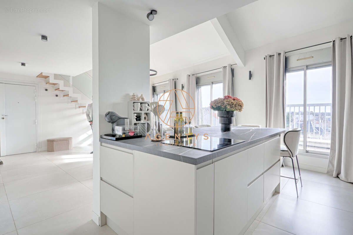 Appartement à SAINT-MAUR-DES-FOSSES