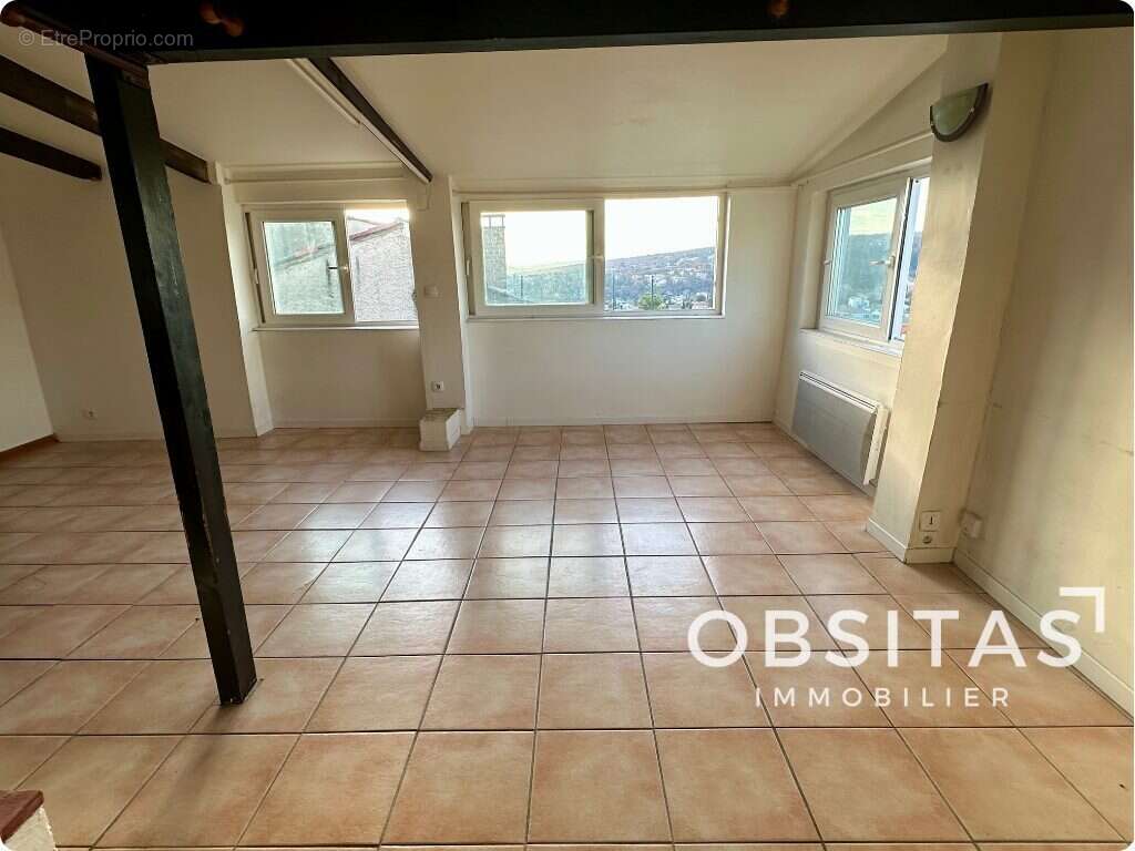 Appartement à FORCALQUIER