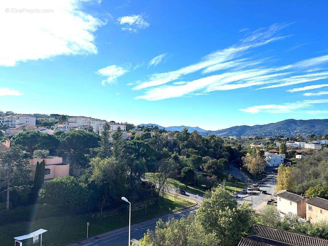 Appartement à LE CANNET