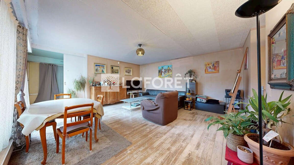 Appartement à NANTERRE