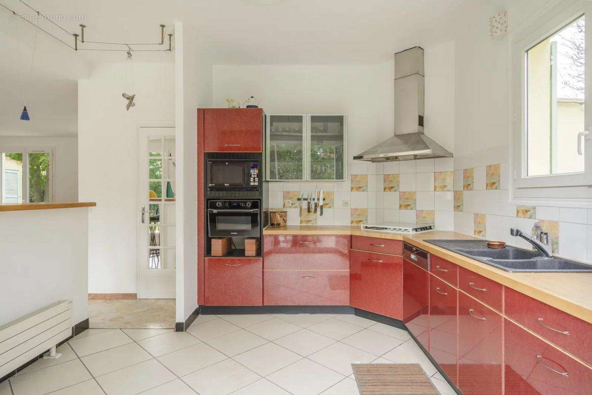 Maison à SAINT-MAUR-DES-FOSSES