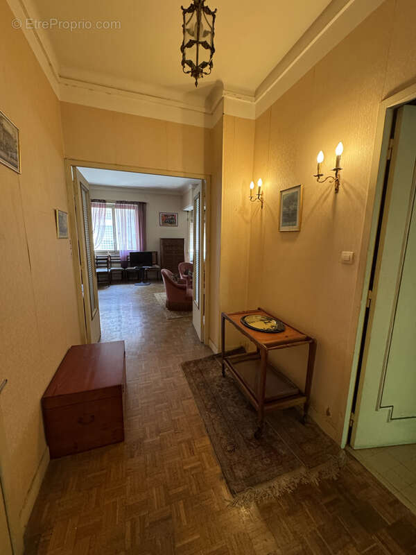 Appartement à MARSEILLE-2E