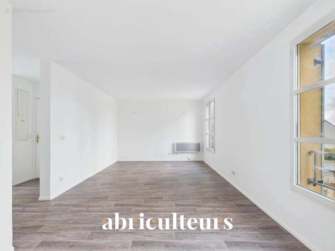 Appartement à SURVILLIERS