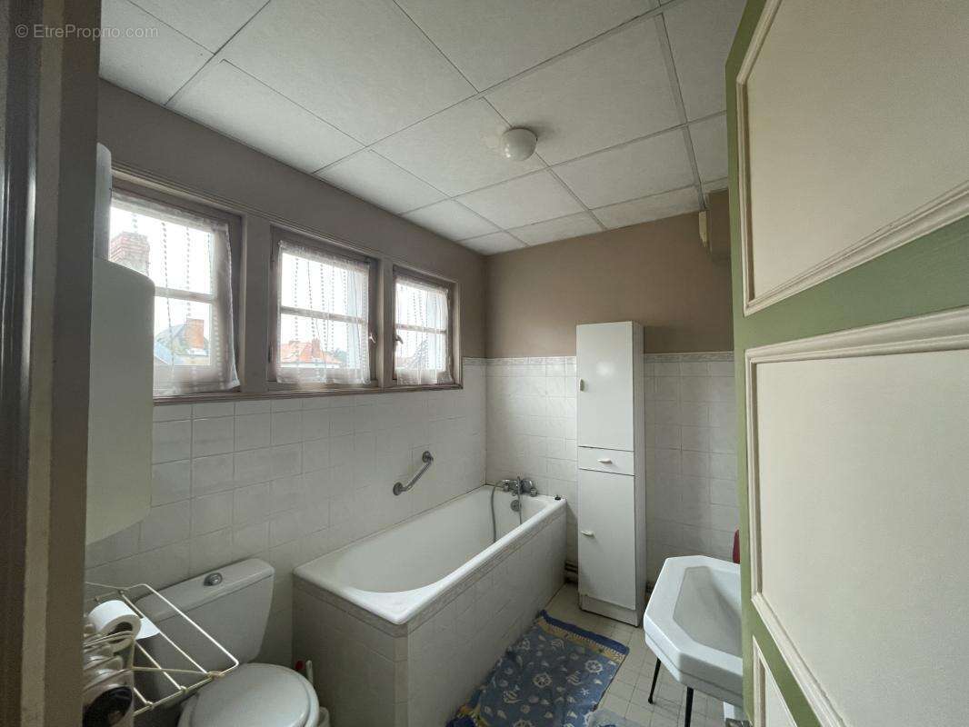 Maison à VOUNEUIL-SUR-VIENNE