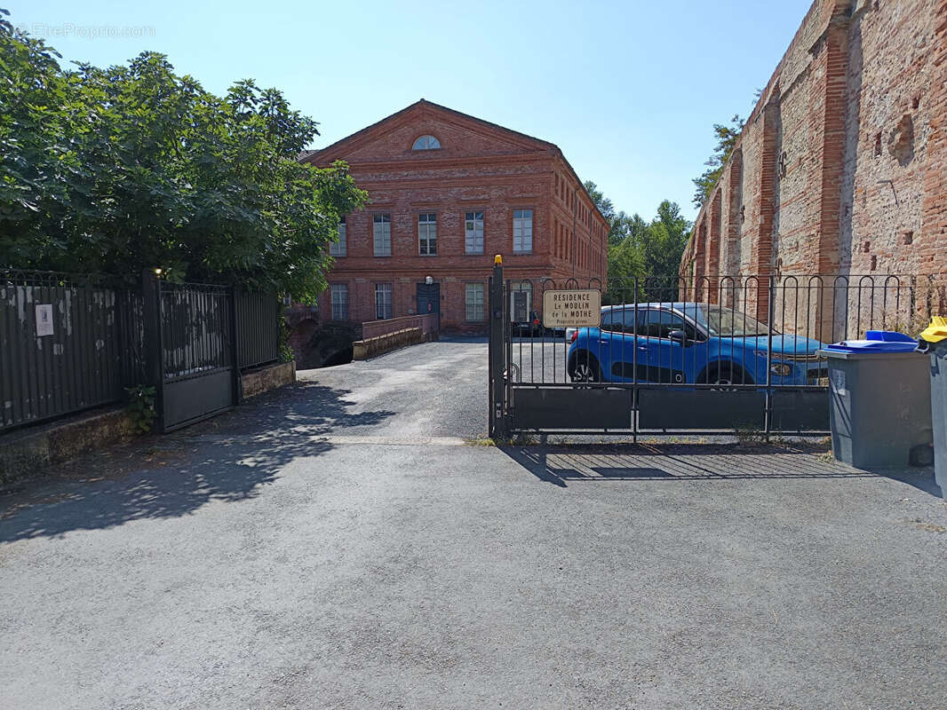 Appartement T2 de 65 m² avec parking / Résidence recherchée à Albi - photo 11