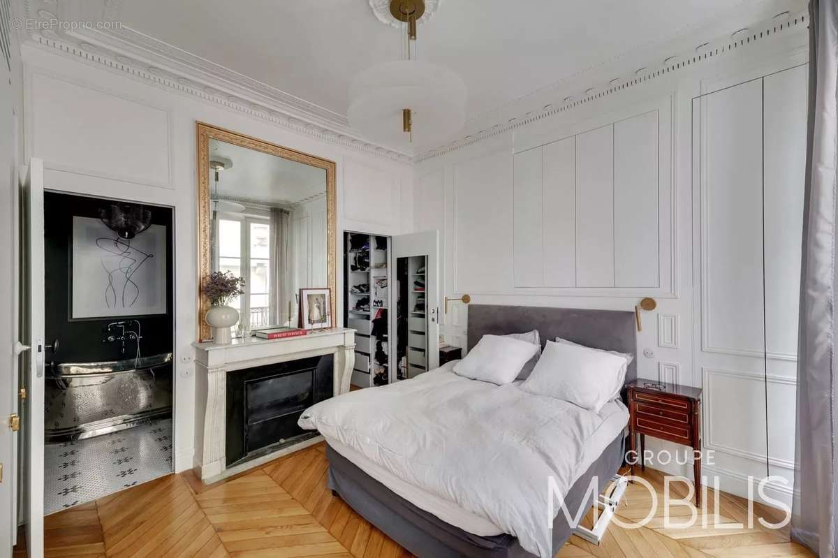 Appartement à PARIS-9E