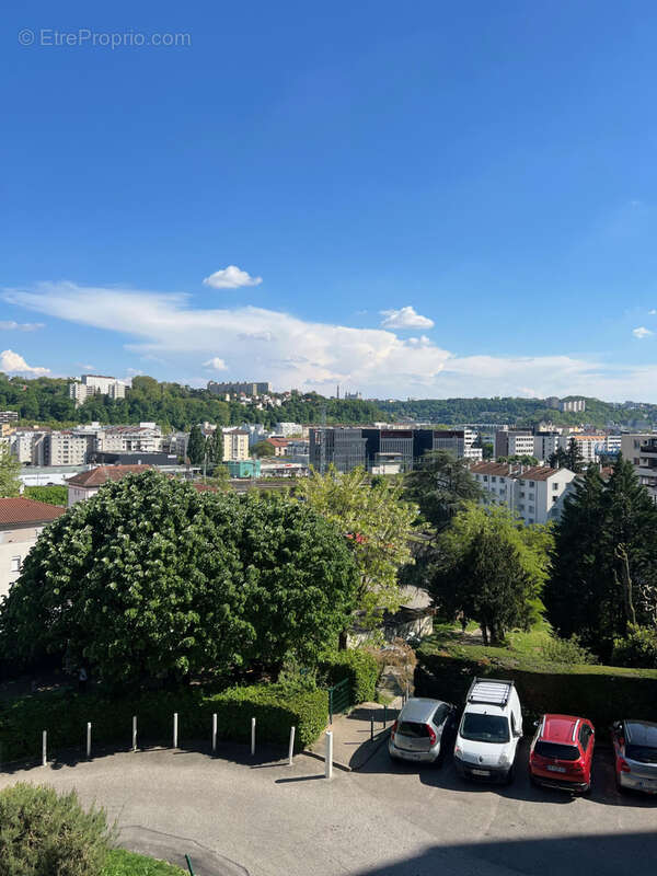 Appartement à LYON-9E