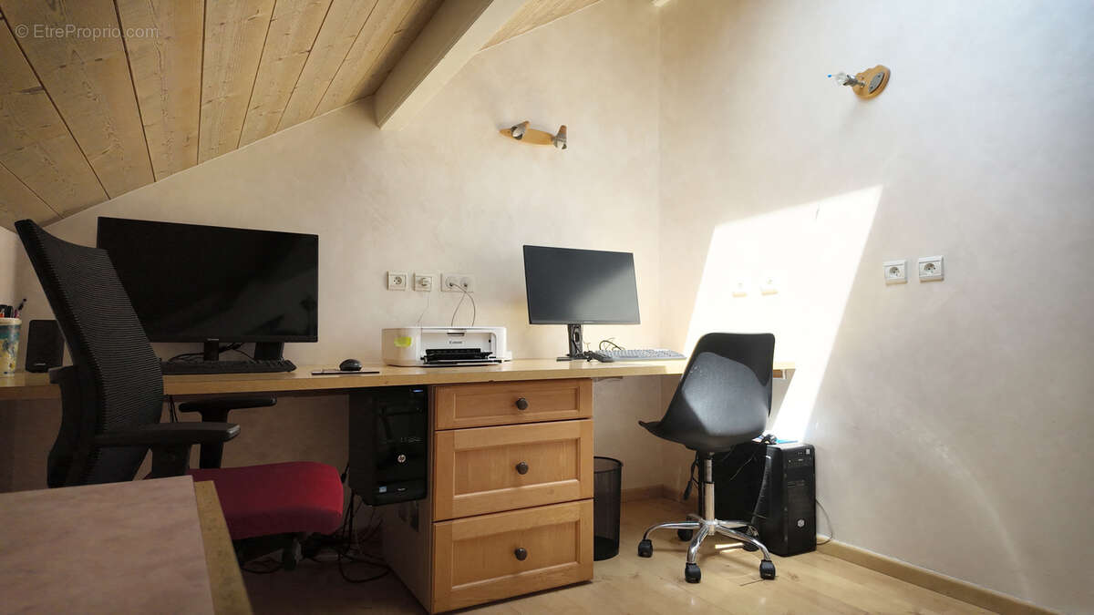 Maison à SAINT-JEOIRE-PRIEURE