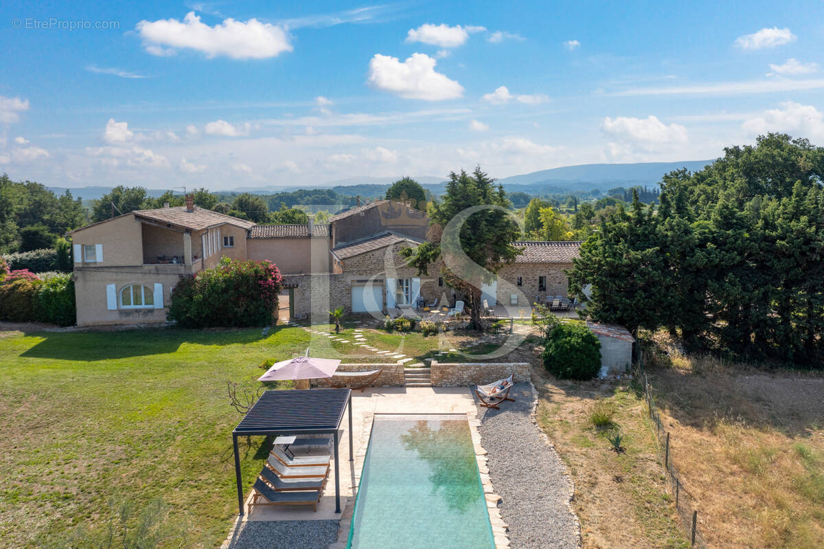 Maison à MAUBEC