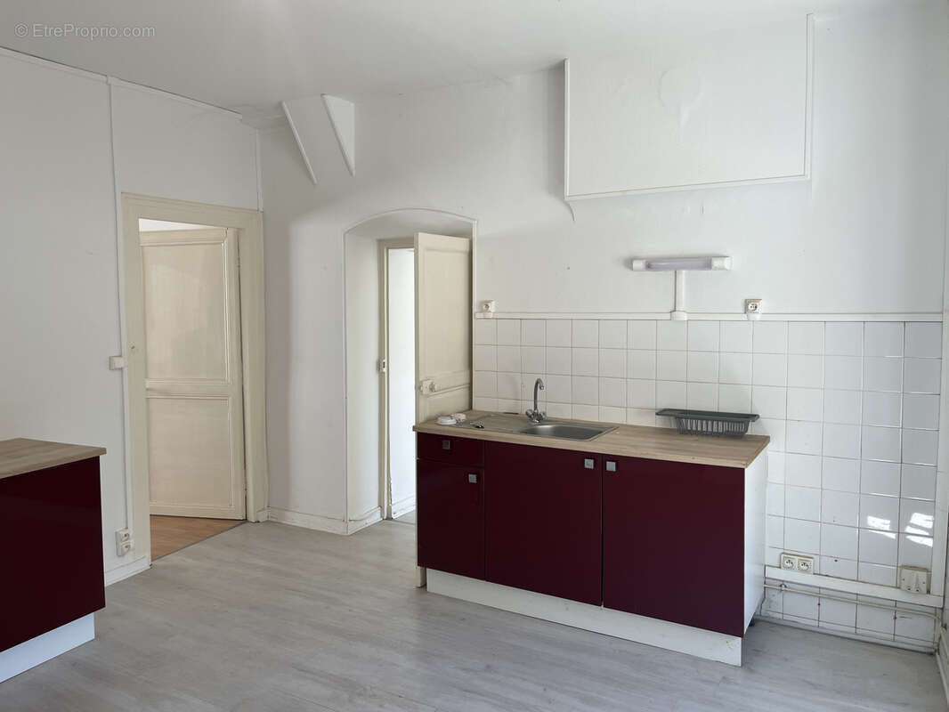 Investissement d'exception   immeuble de rapport pres de 12% de rentabilité - chatellerault centre - diversifi - photo 4