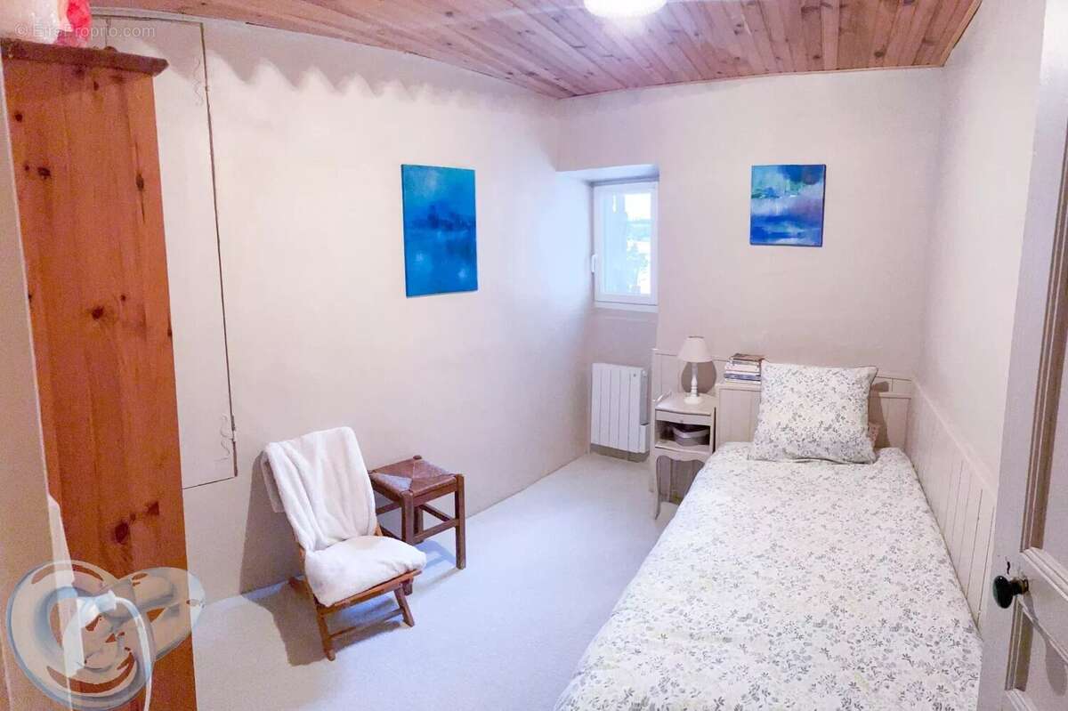 Maison à REVEST-DU-BION